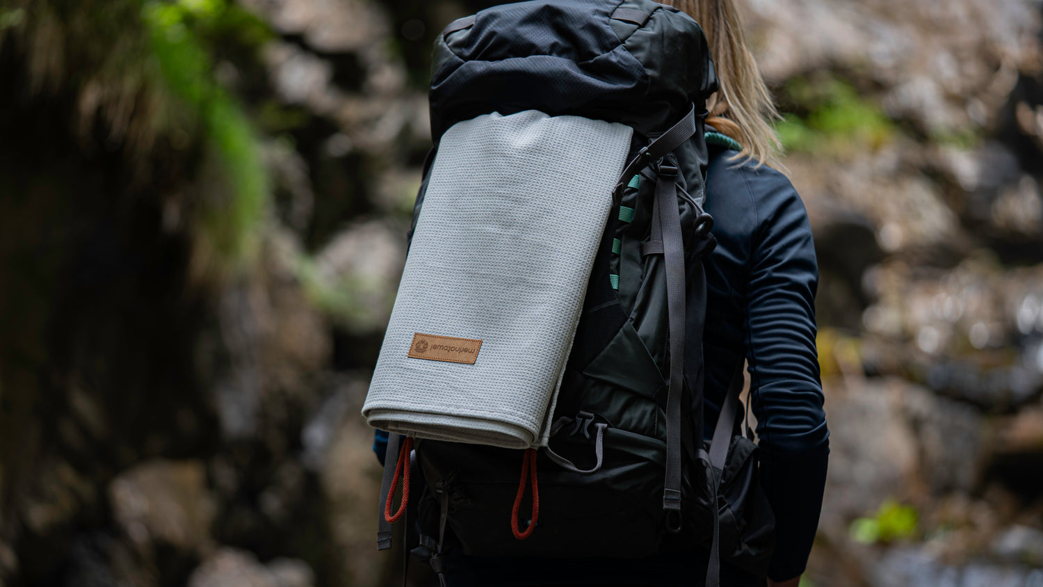 Trekkingtour mit Merino Handtuch von merinotowel